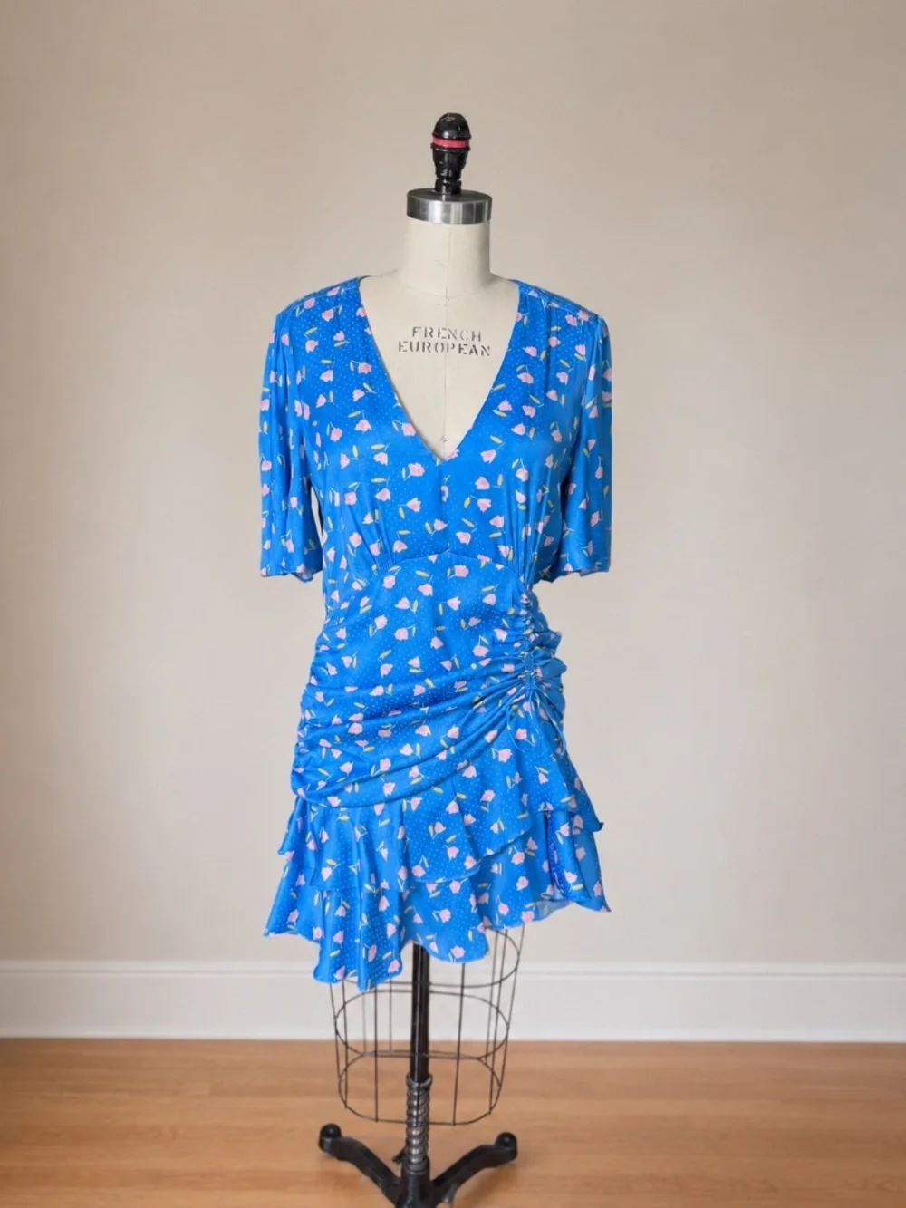 SAYLOR Mel Blue Floral Mini Dress - Size Large 💙💗💙